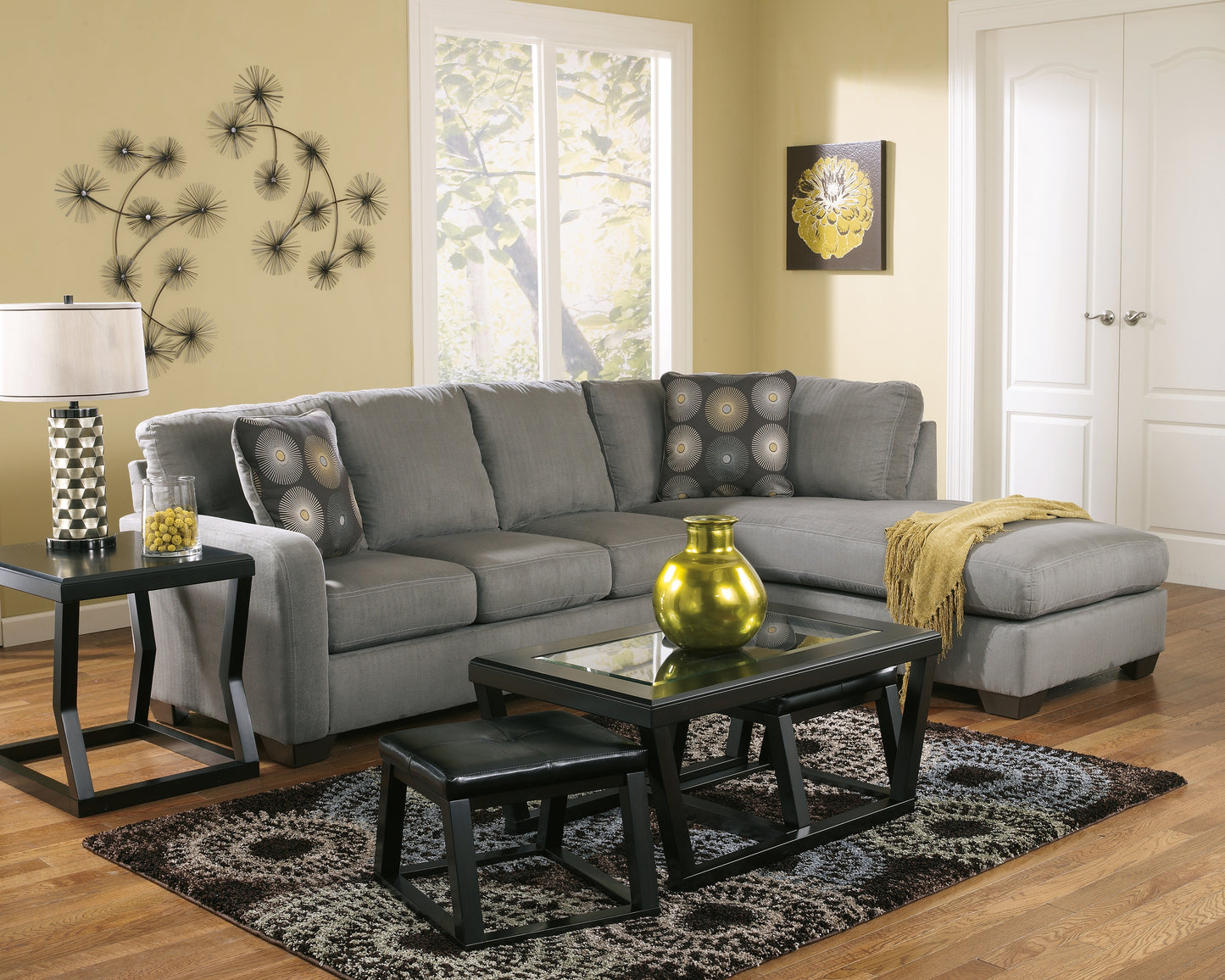 Zella 2-Piece Sectional with Chaise