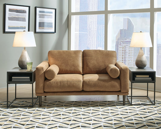 Arroyo Loveseat