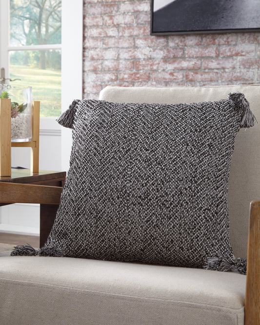 Riehl Pillow (Set of 4)