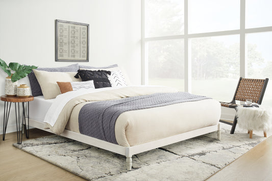 Tannally King Platform Bed