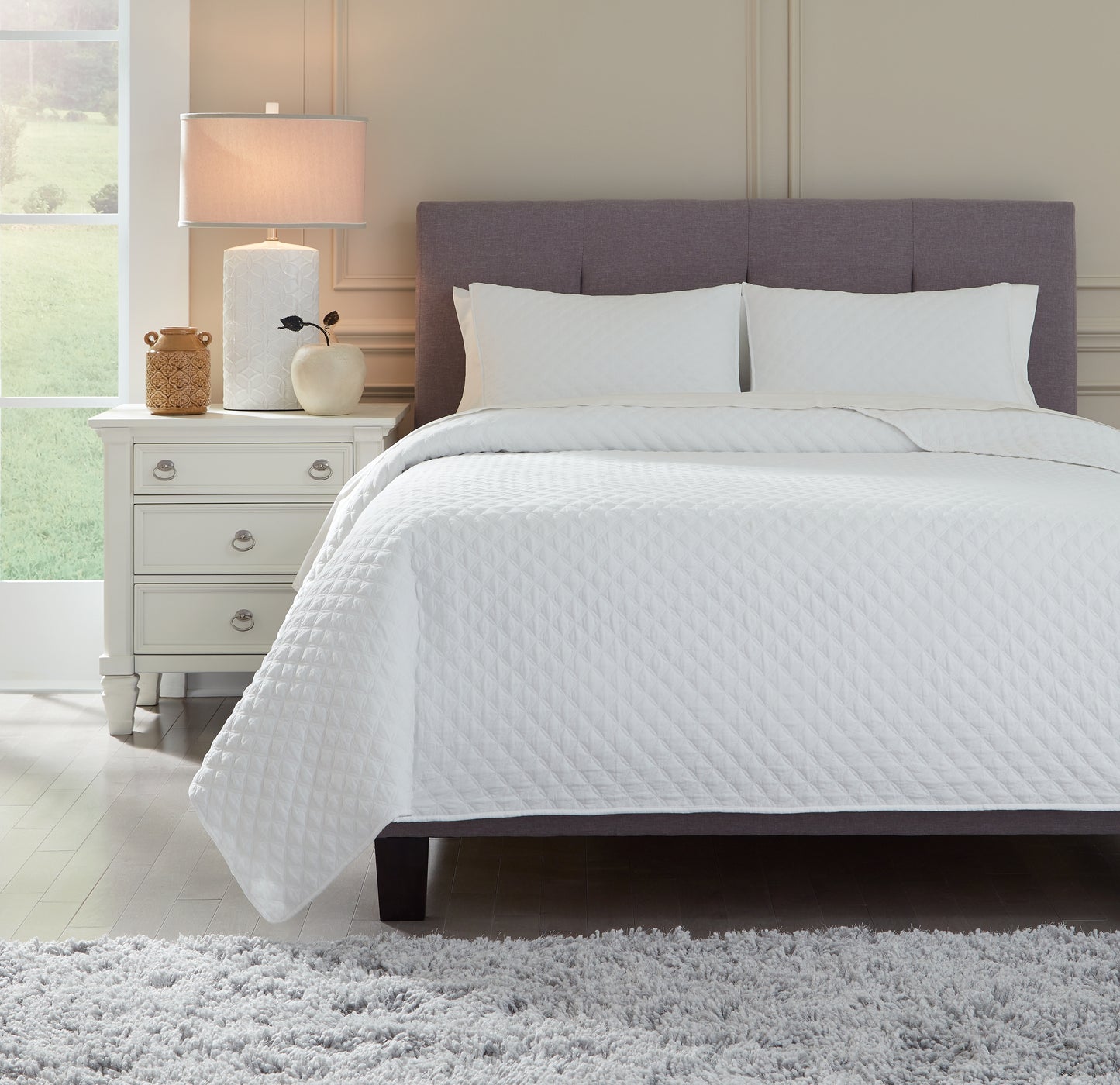 Ryter Queen/Full Coverlet Set