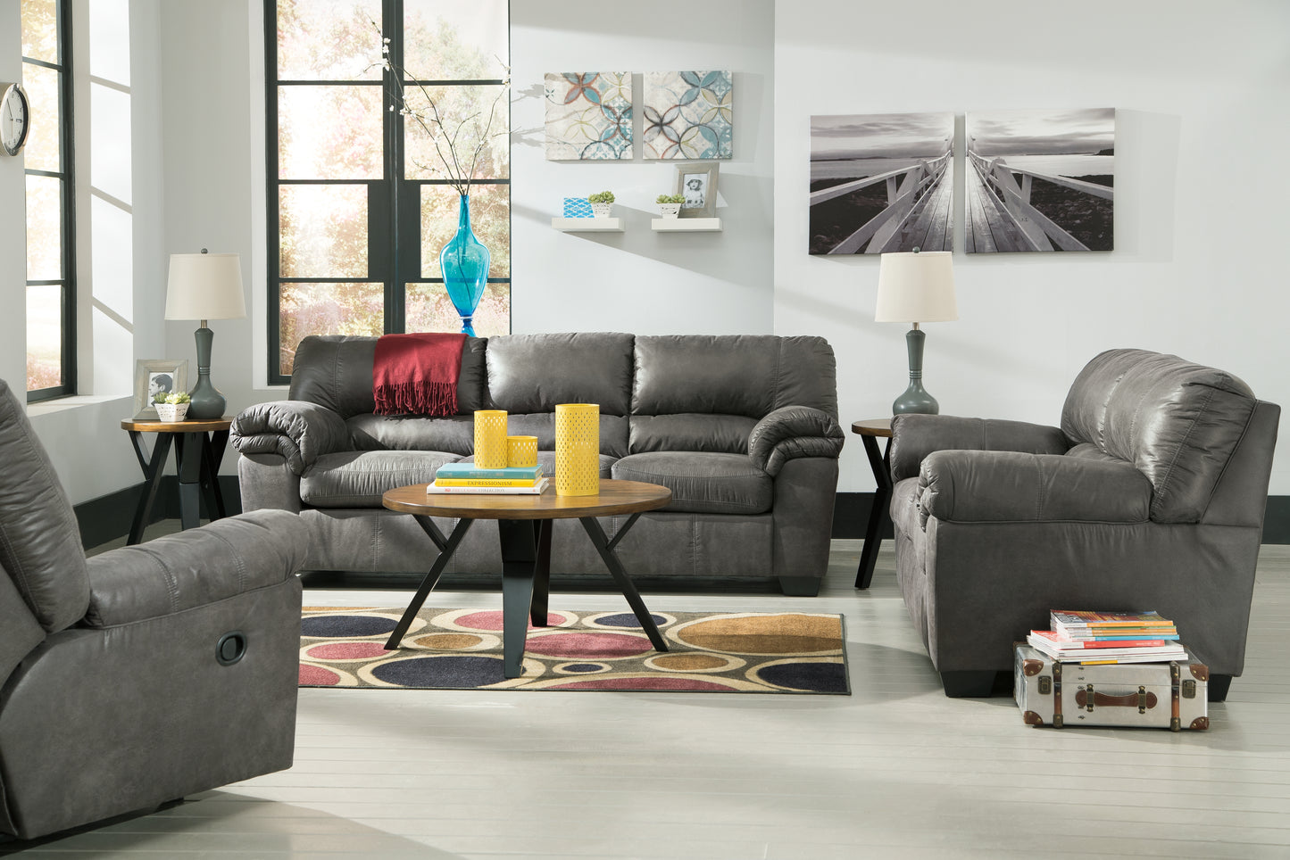 Bladen Loveseat