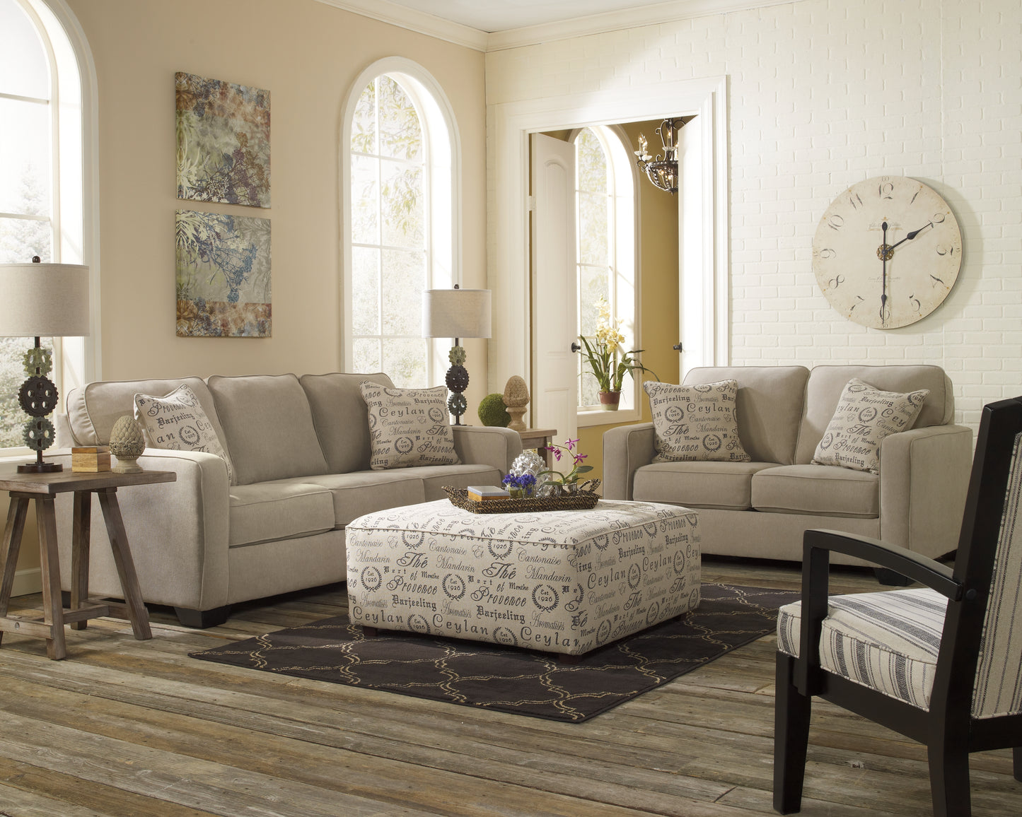 Alenya Loveseat