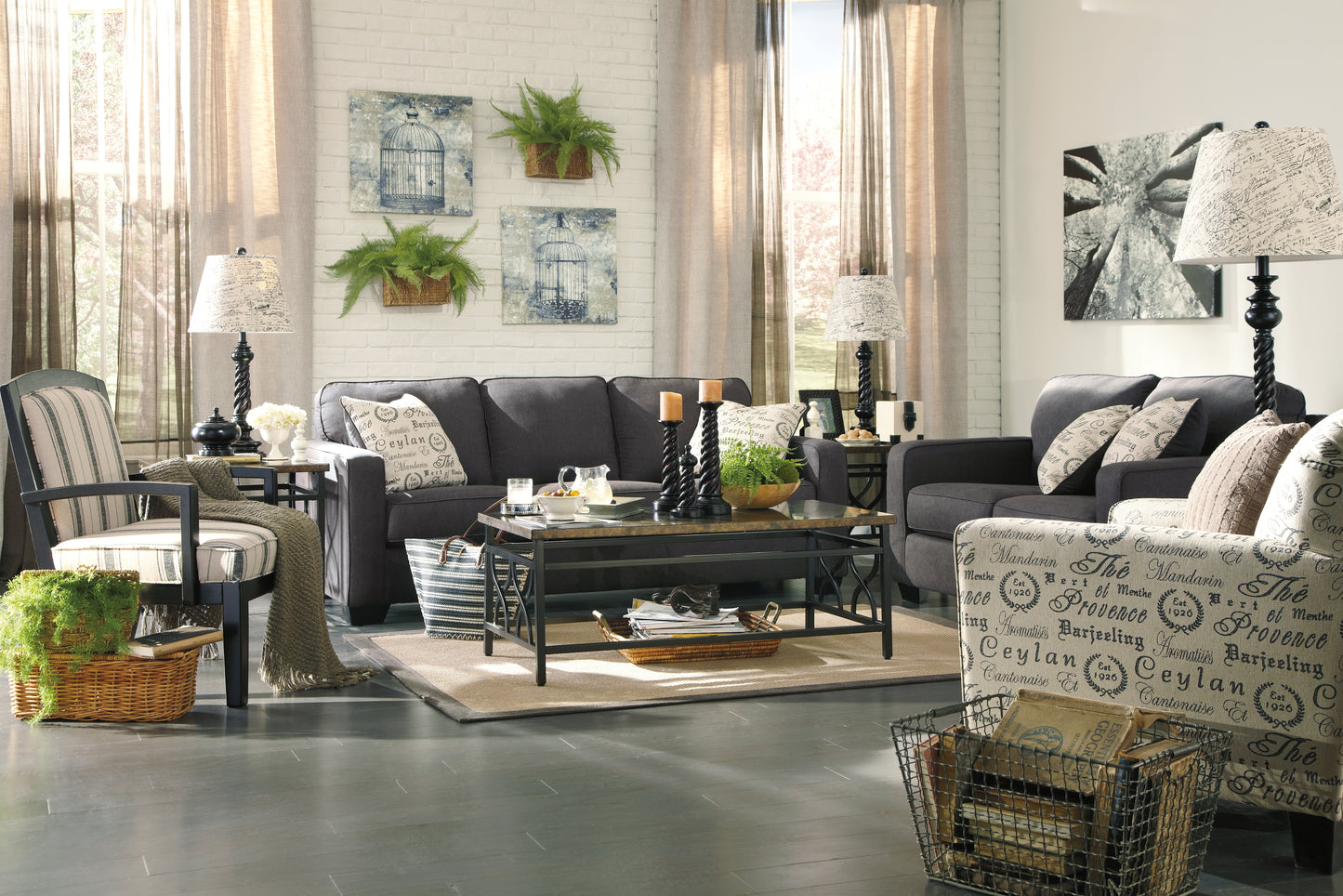 Alenya Loveseat