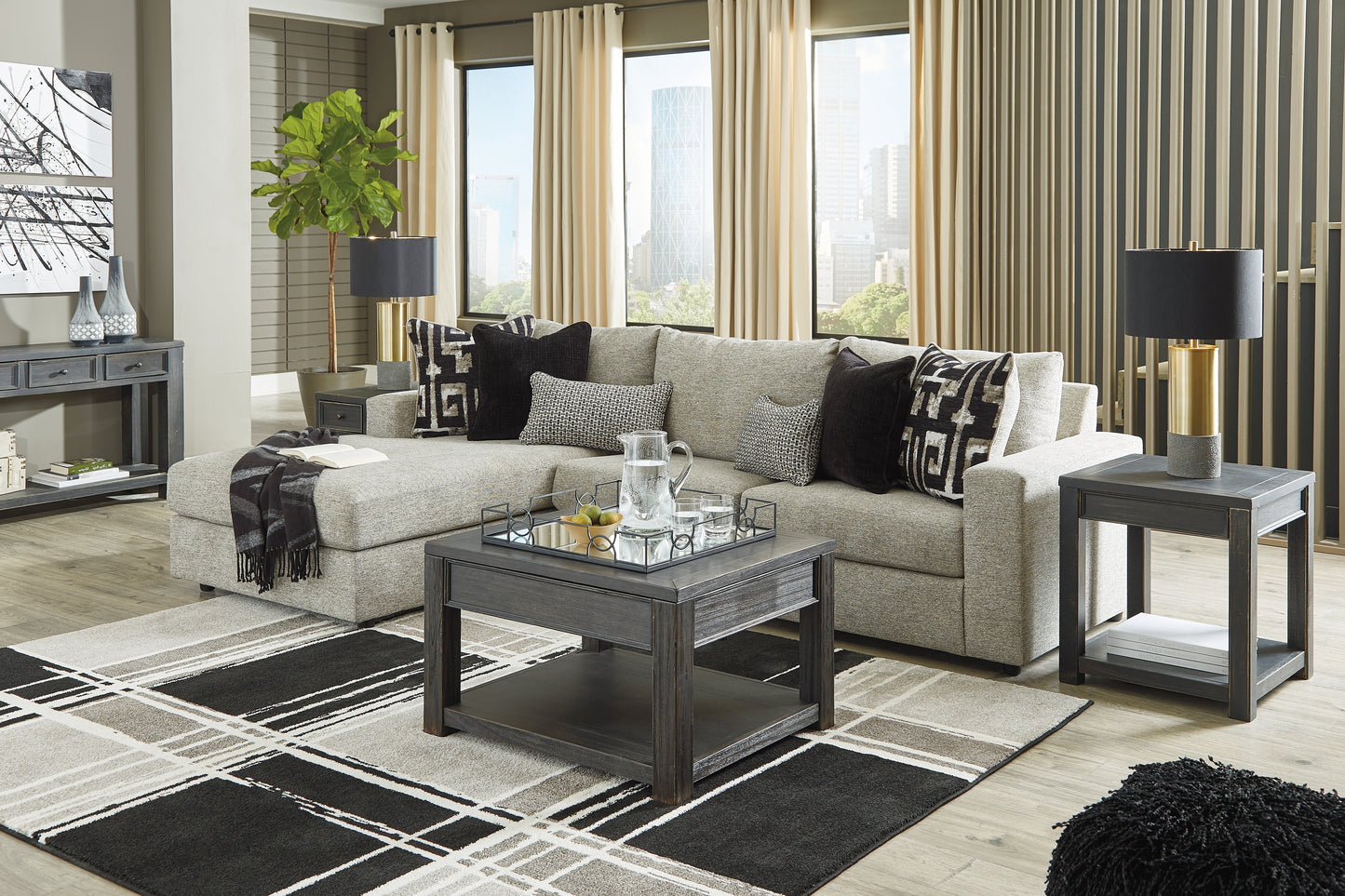 Ravenstone 2-Piece Sectional with Chaise