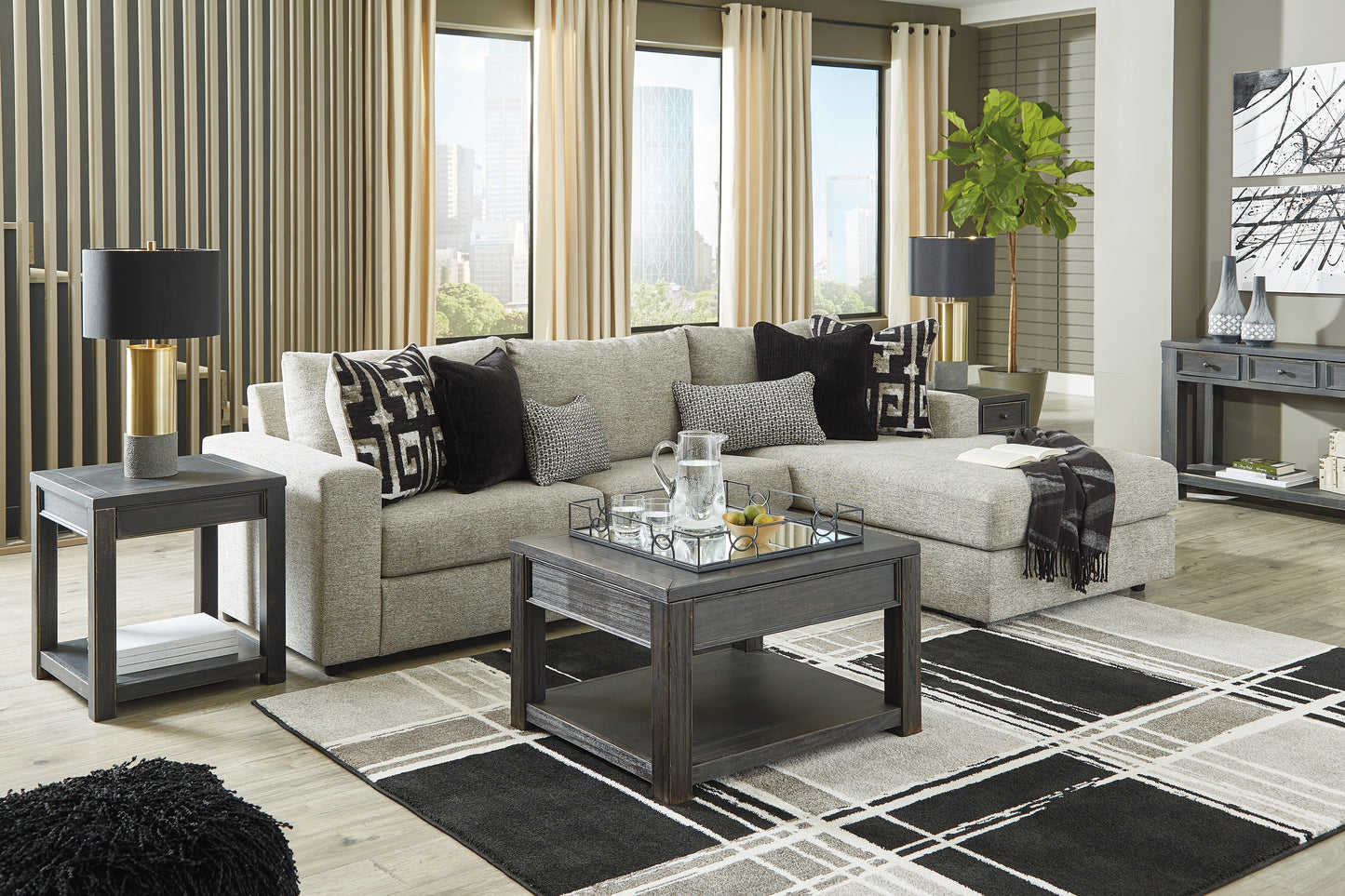 Ravenstone 2-Piece Sectional with Chaise