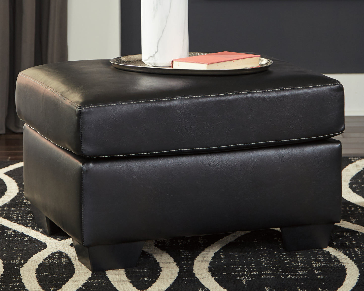 Betrillo Ottoman