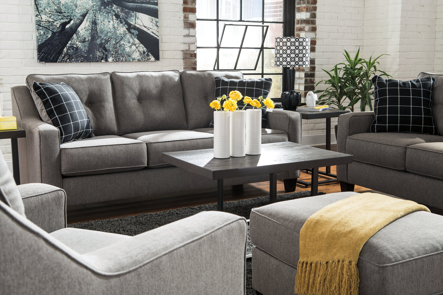 Brindon Loveseat