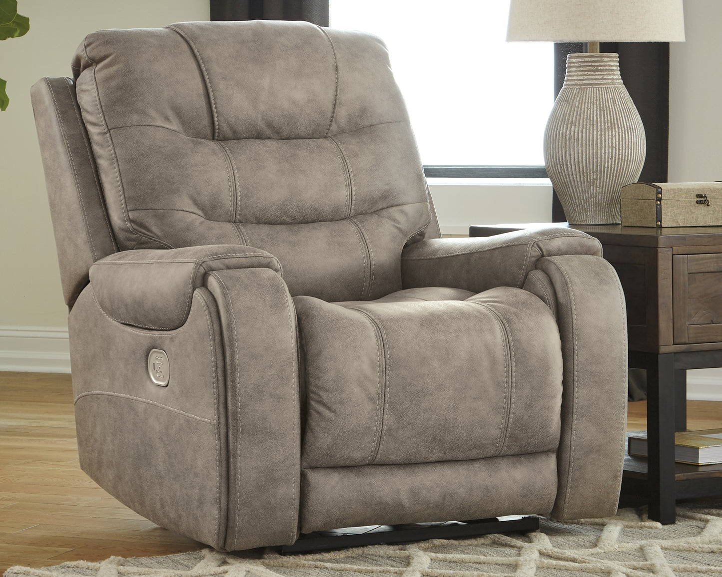 Yacolt Power Recliner