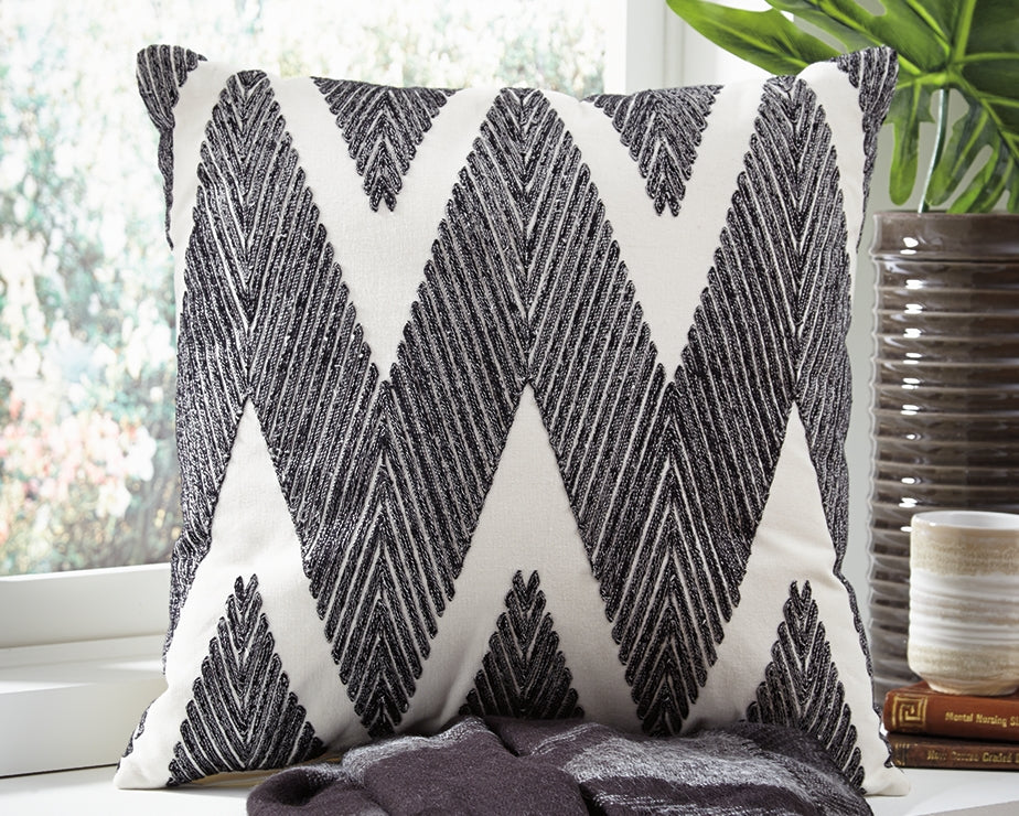 Carlina Pillow