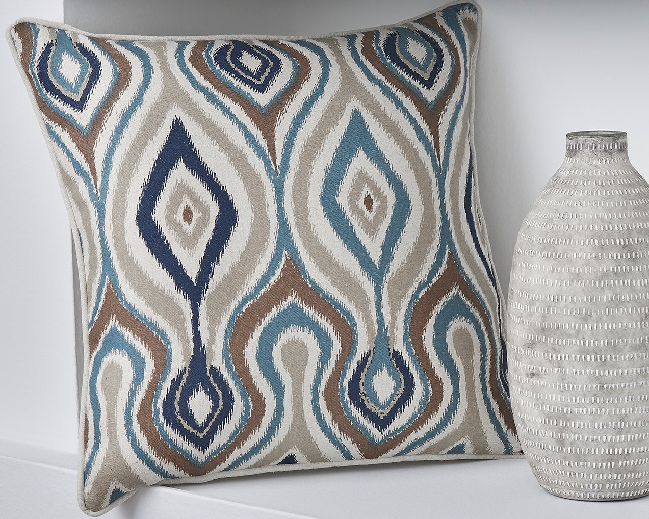 Russell Pillow (Set of 4)
