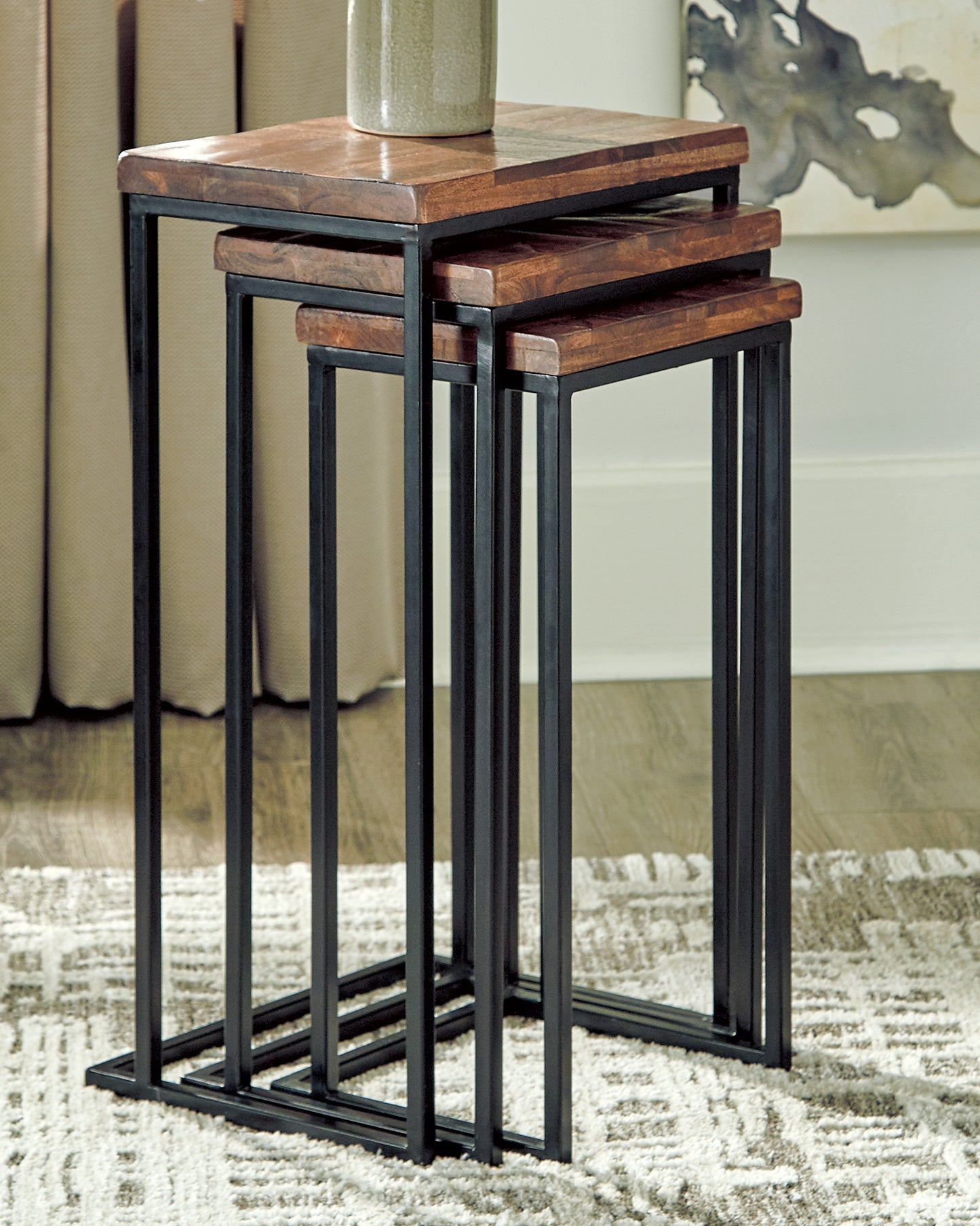 Cainthorne Accent Table (Set of 3)