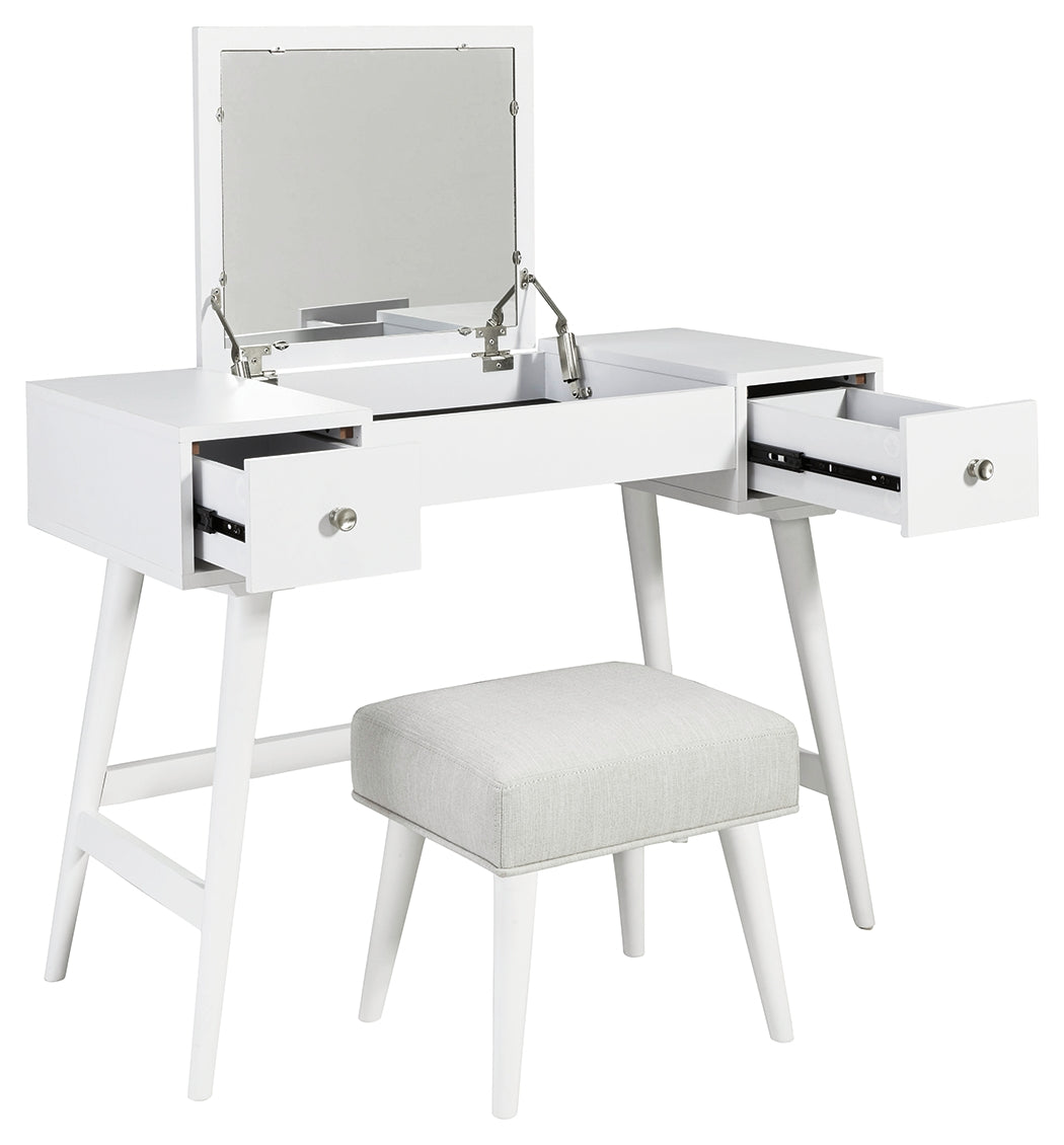 Thadamere Vanity with Stool