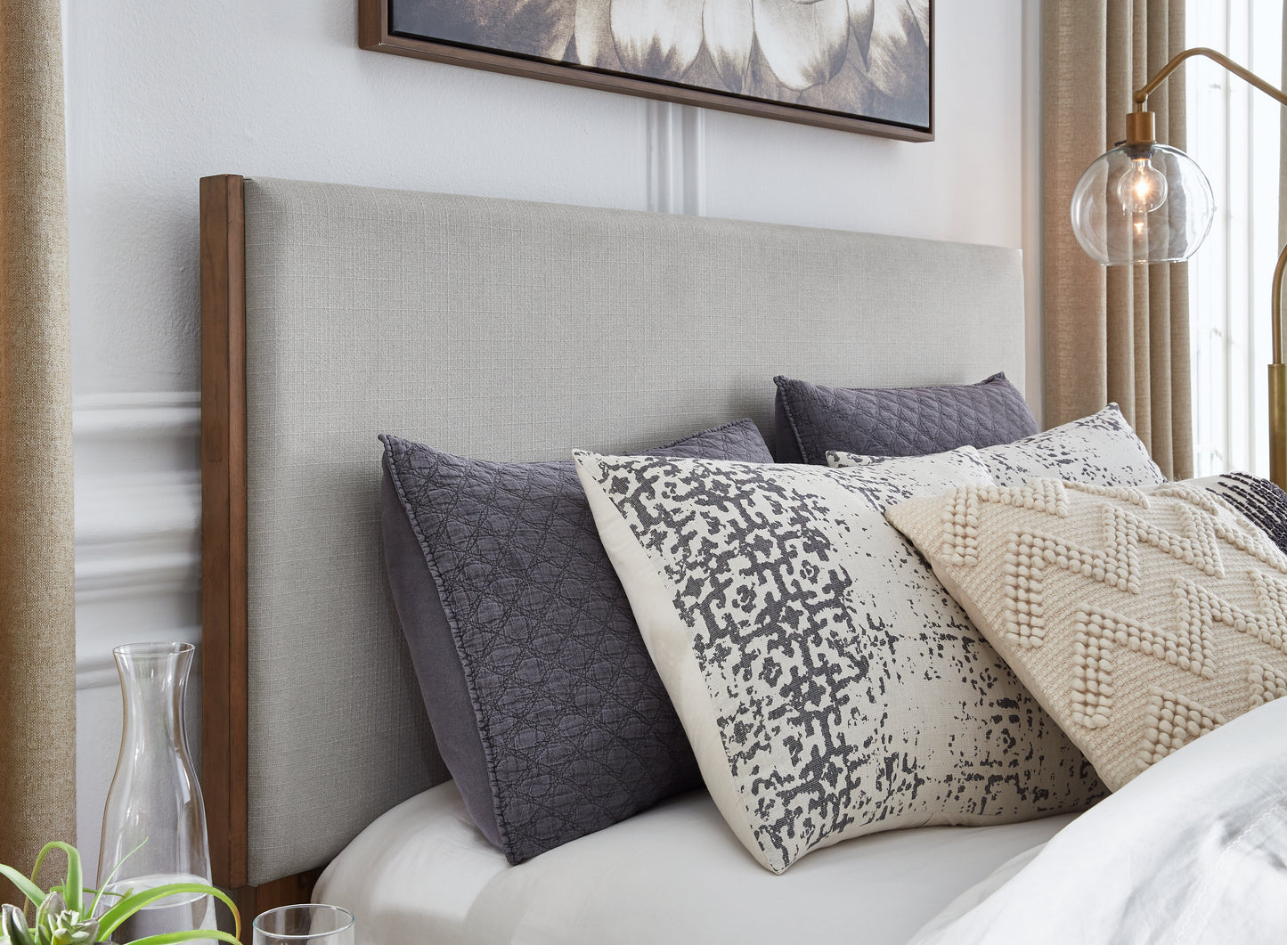 Tranhaus King Upholstered Bed