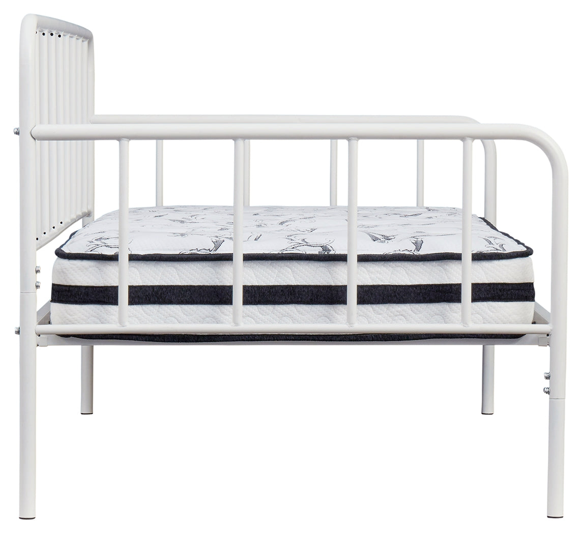 Trentlore Twin Metal Day Bed with Platform