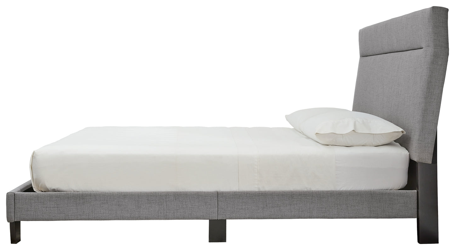 Adelloni Queen Upholstered Bed