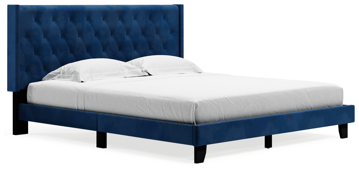Vintasso King Upholstered Bed