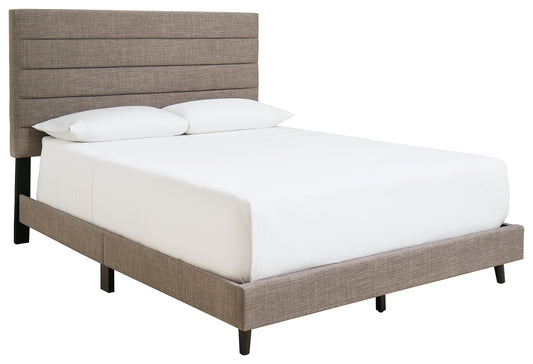 Vintasso Queen Upholstered Bed