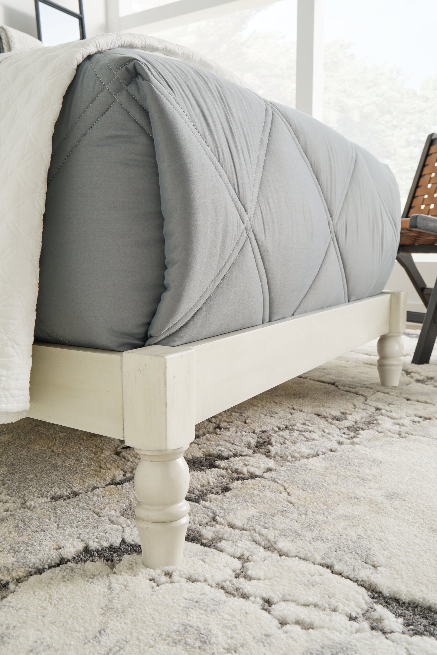 Tannally Twin Platform Bed