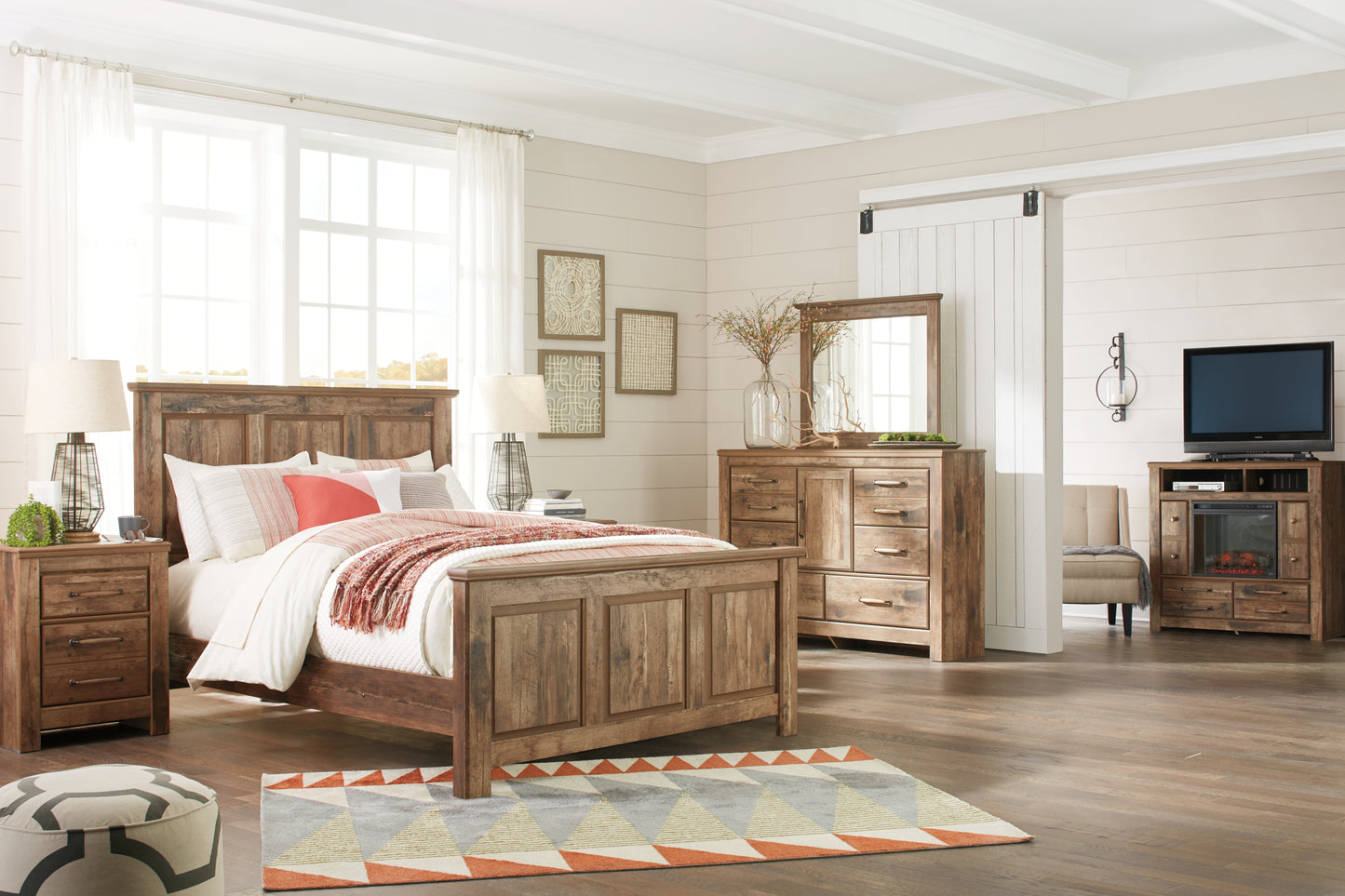 Blaneville Queen Panel Bed