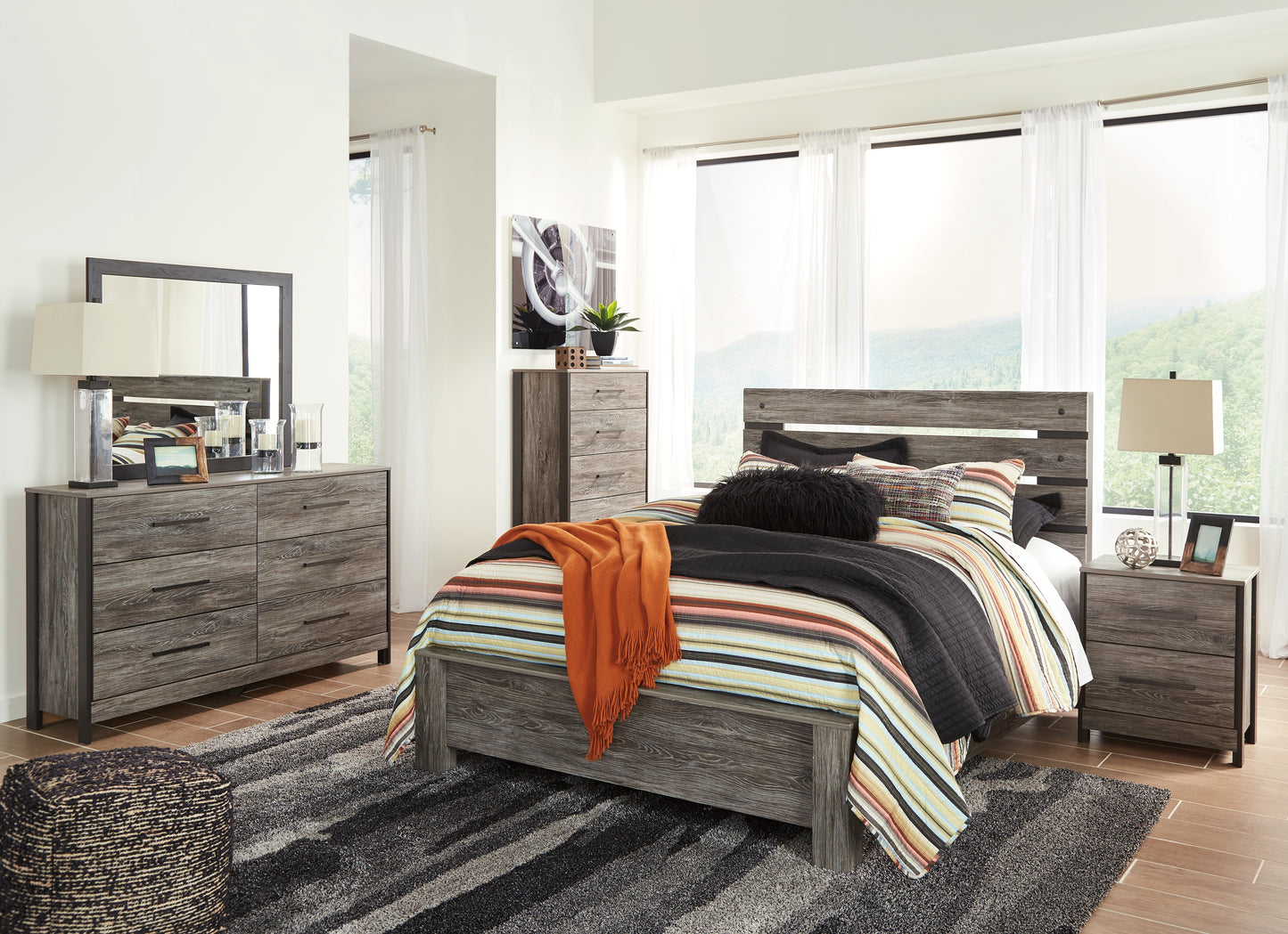 Cazenfeld Dresser
