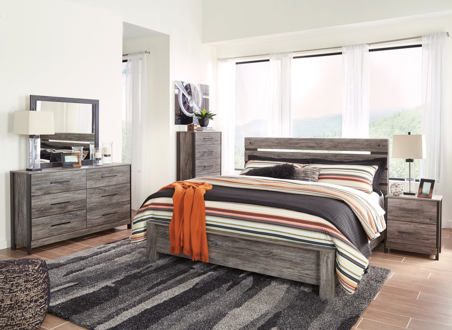 Cazenfeld King Panel Bed