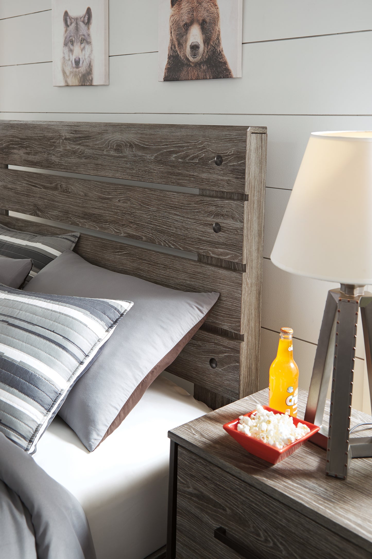 Cazenfeld Full Panel Headboard