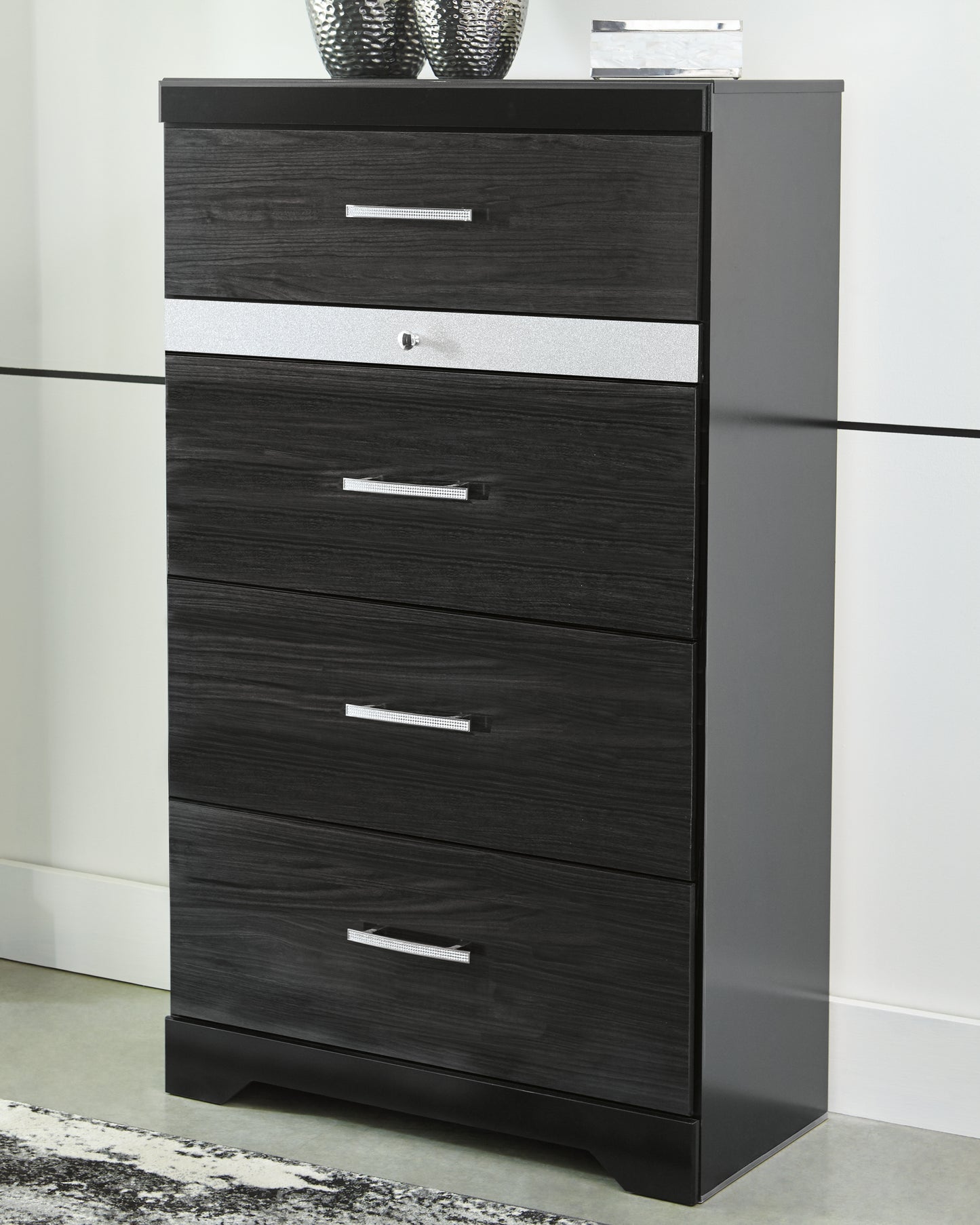 Starberry Chest of Drawers