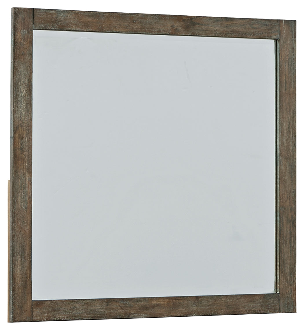 Shamryn Dresser and Mirror