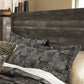 Wynnlow Queen Panel Bed