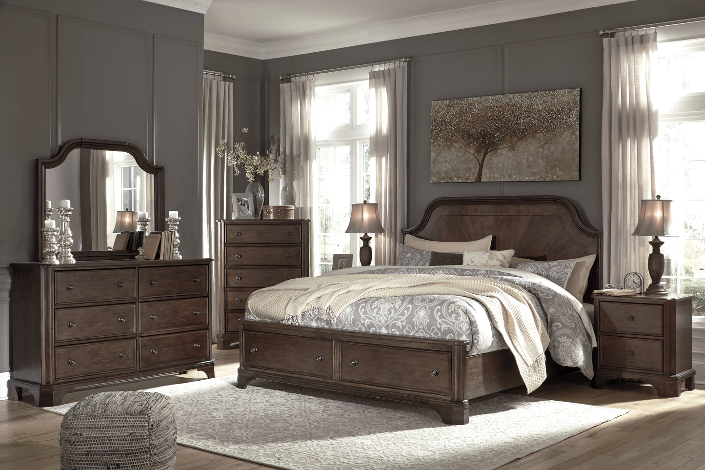 Adinton Dresser