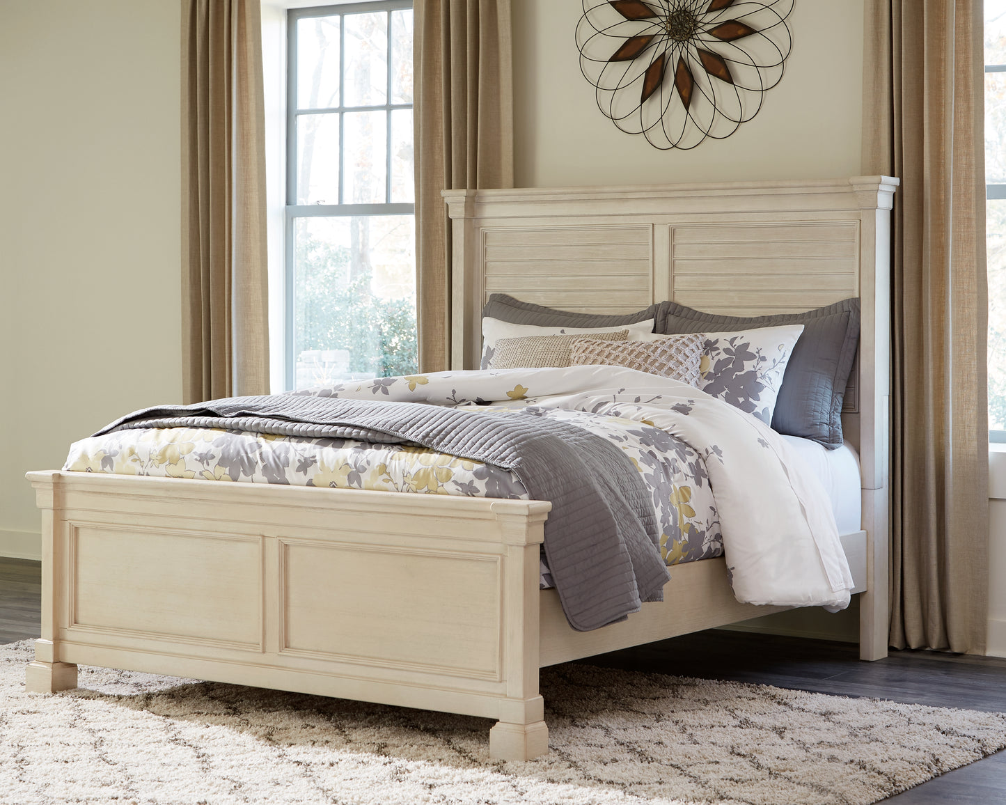 Bolanburg Queen Panel Bed