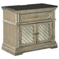 Borlend Nightstand