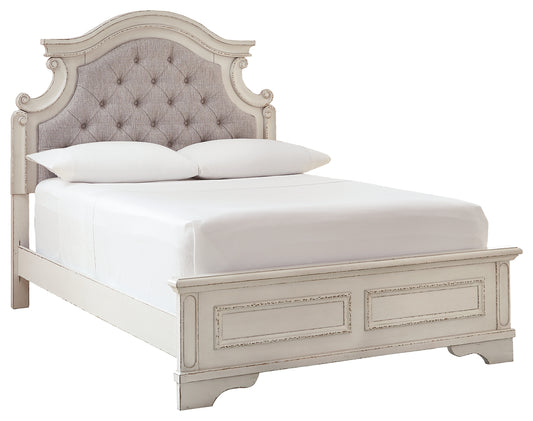 Realyn Full Panel Bed