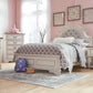 Realyn Full Panel Bed