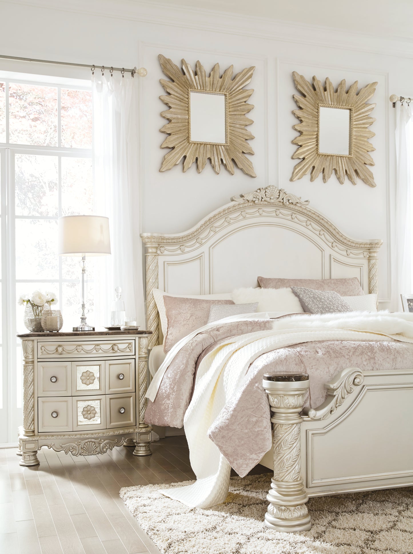 Cassimore King Panel Bed
