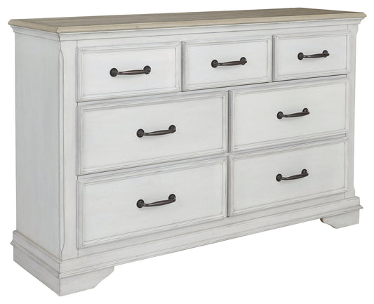 Teganville Dresser
