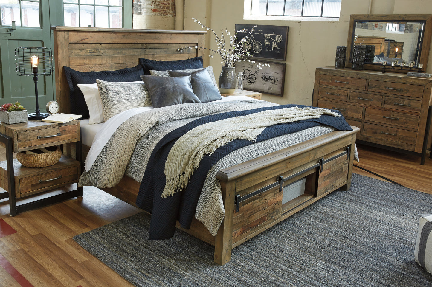Sommerford King Panel Bed with Storage