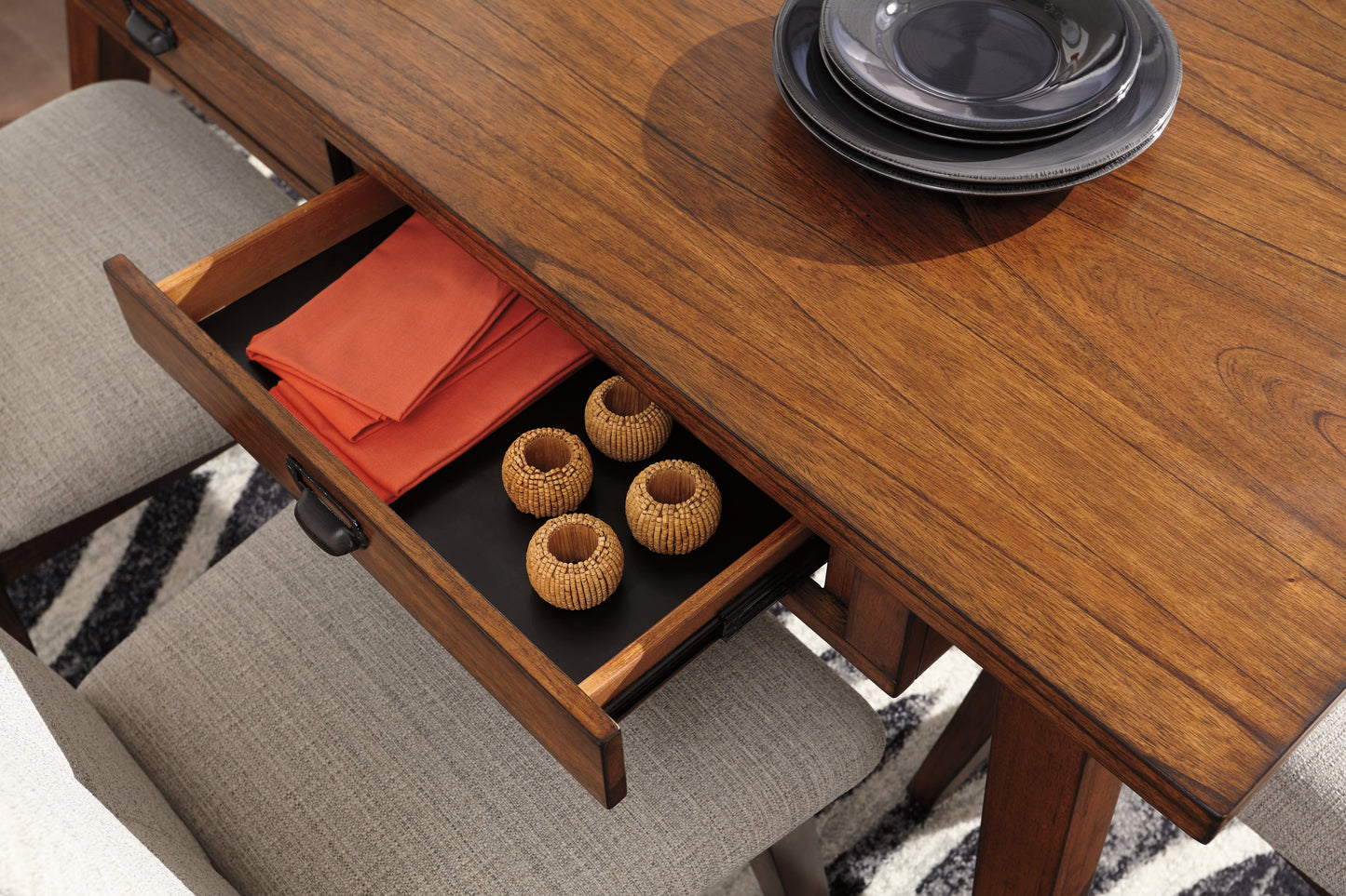 Centiar Dining Table