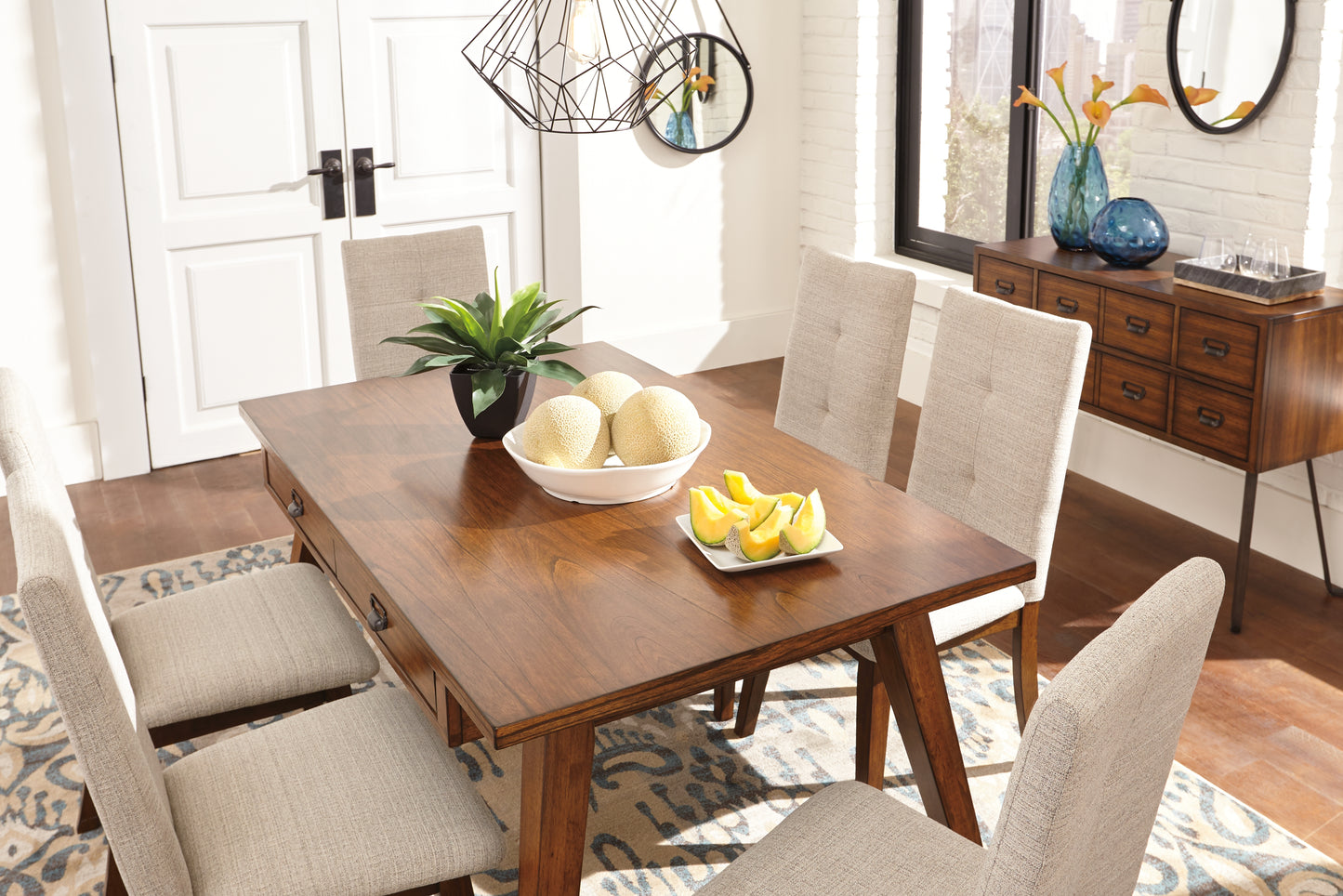 Centiar Dining Table