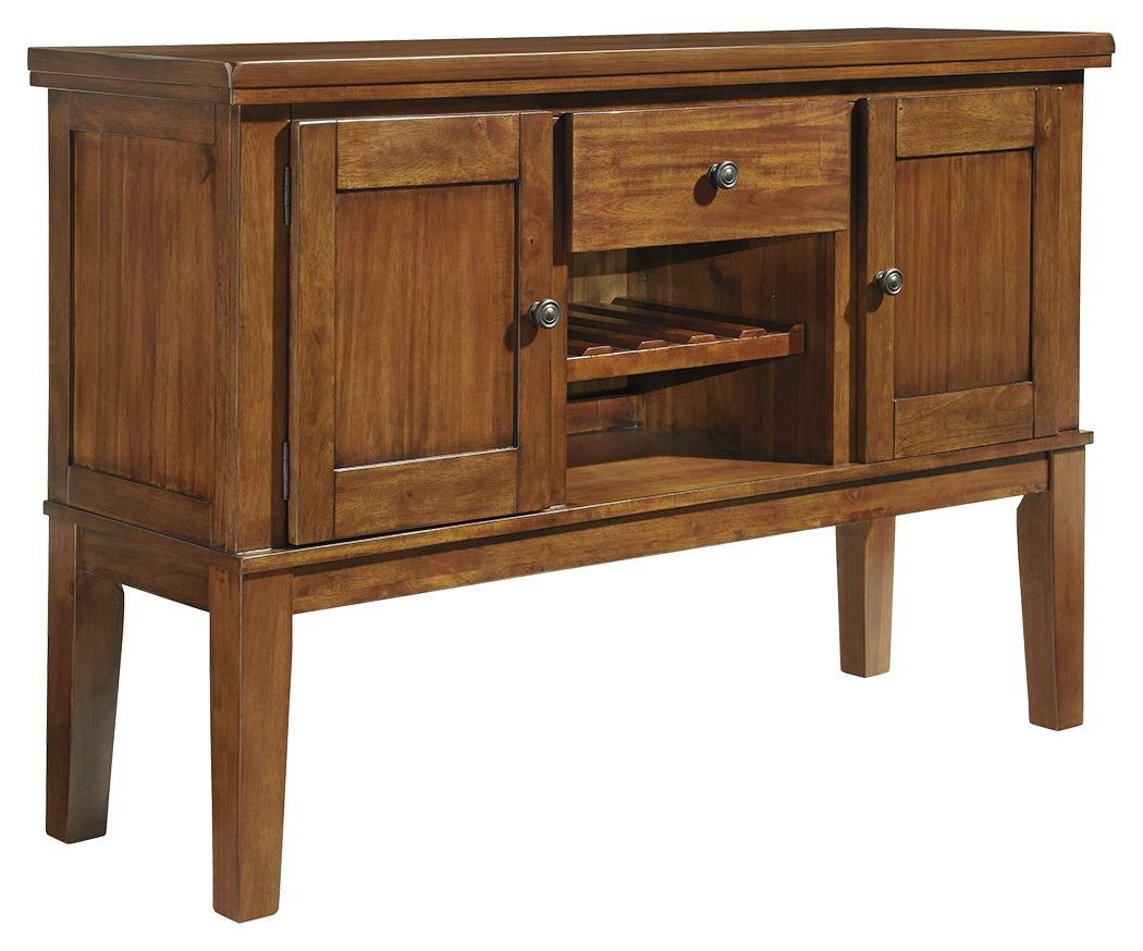 Ralene Dining Server