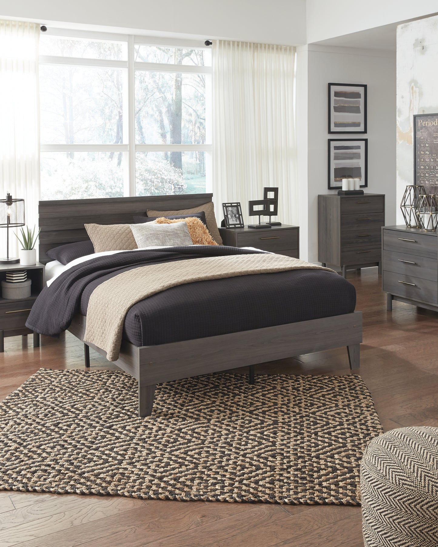 Brymont Full Panel Platform Bed