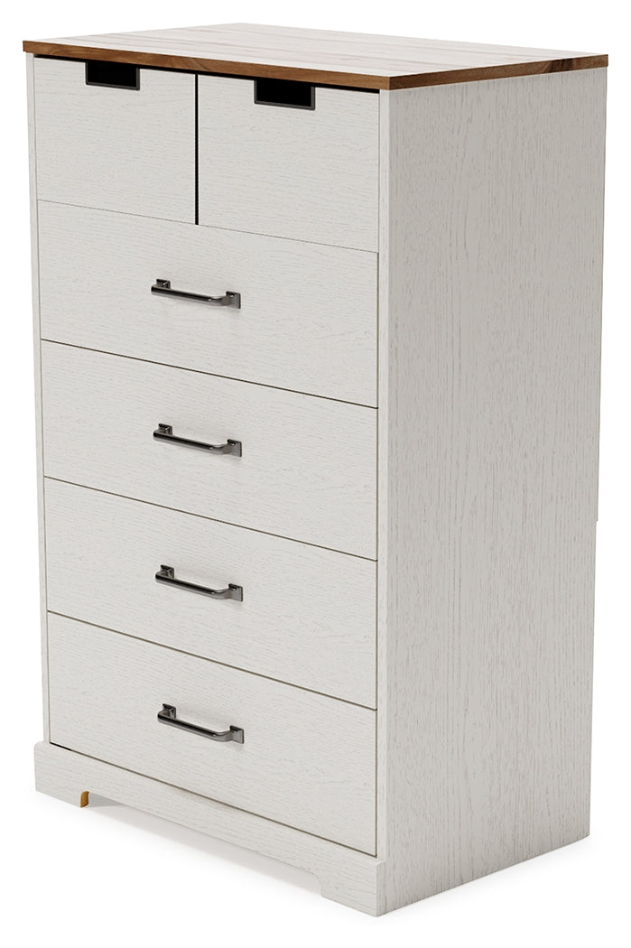 Vaibryn Chest of Drawers