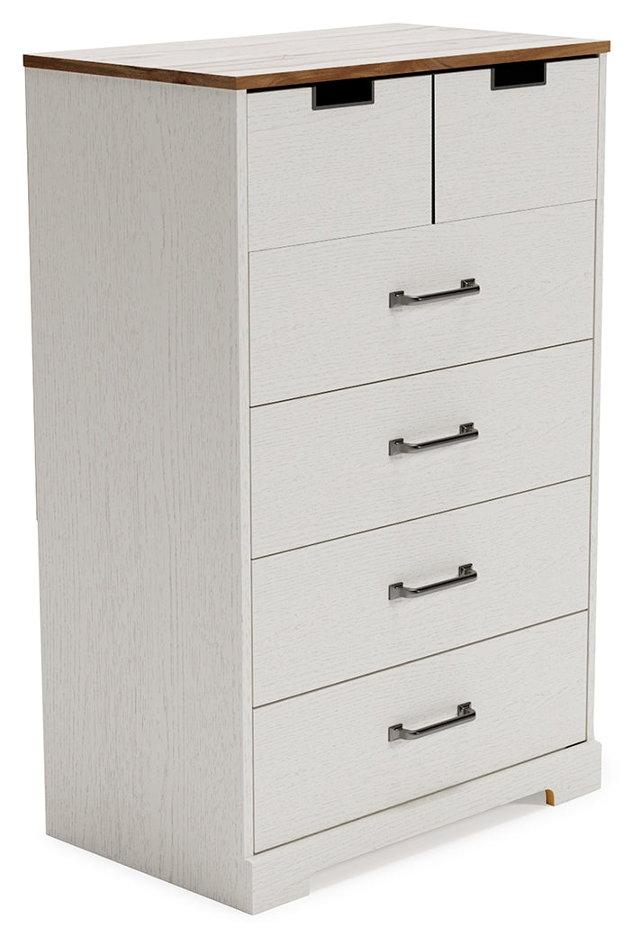 Vaibryn Chest of Drawers
