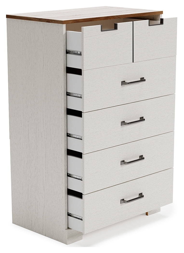 Vaibryn Chest of Drawers