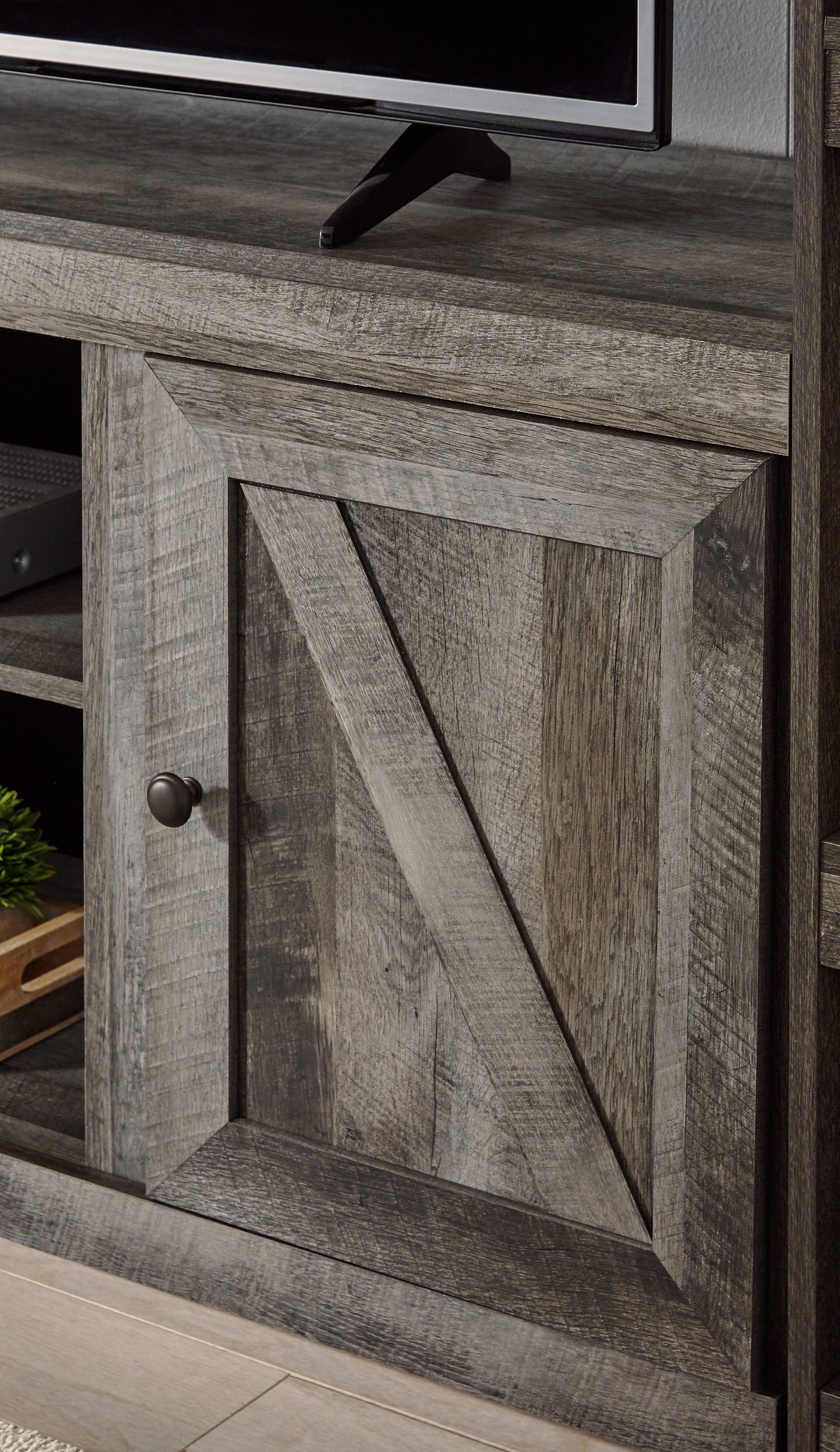Wynnlow 4-Piece Entertainment Center