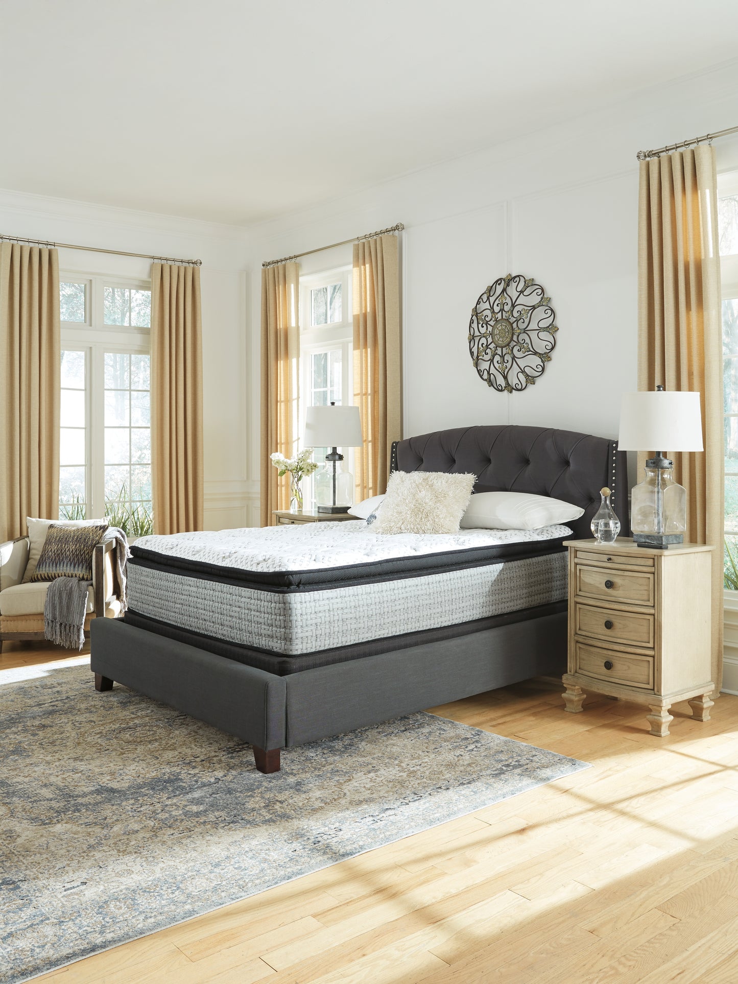 Santa Fe Pillowtop Queen Mattress