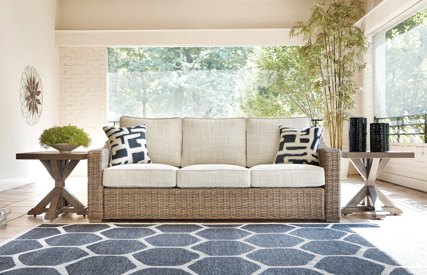 Beachcroft Sofa with Cushion