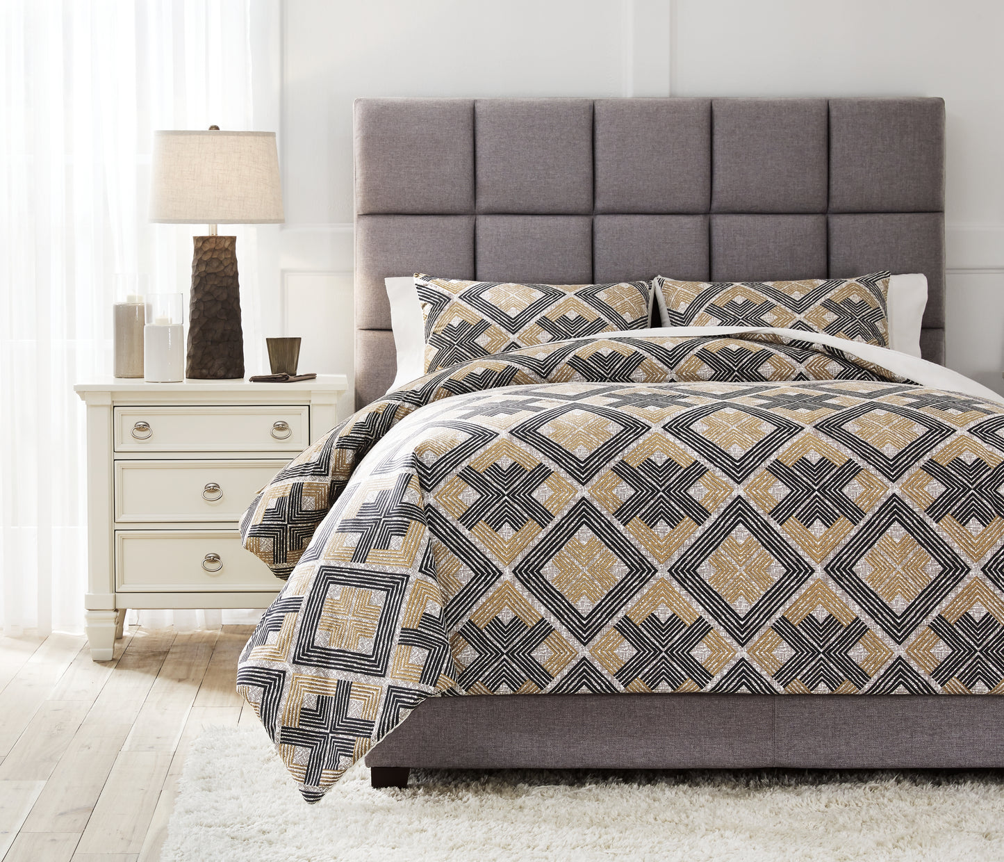 Scylla 3-Piece Queen Comforter Set