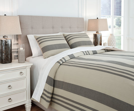Schukei 3-Piece Queen Comforter Set